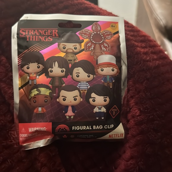 Stranger Things Series 1 Blind Bag Figural Key Chain TWO PACKS BRAND NEW - Picture 3 of 5